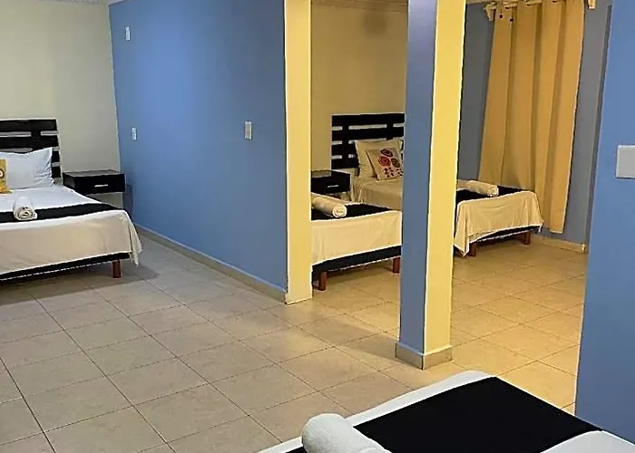 Hotel Capital Center 3*