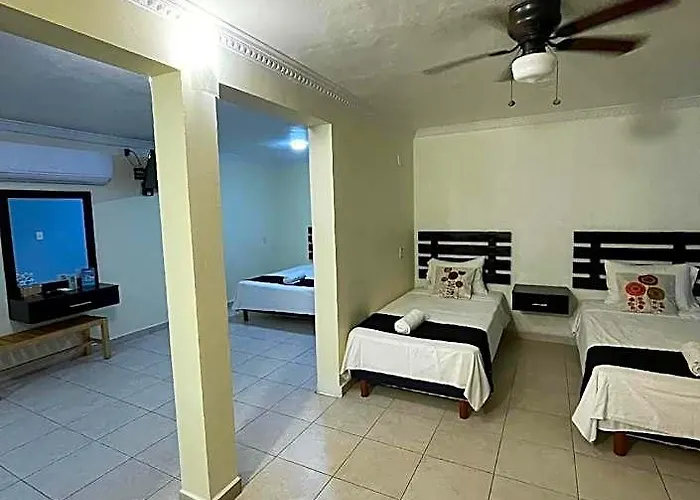 Hotel Capital Center 3*